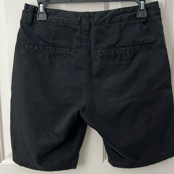 2x Volcom Gray and Black Crown Blk Men's Bermuda Chino Shorts Sz 28 Cotton Blend - Picture 6 of 7